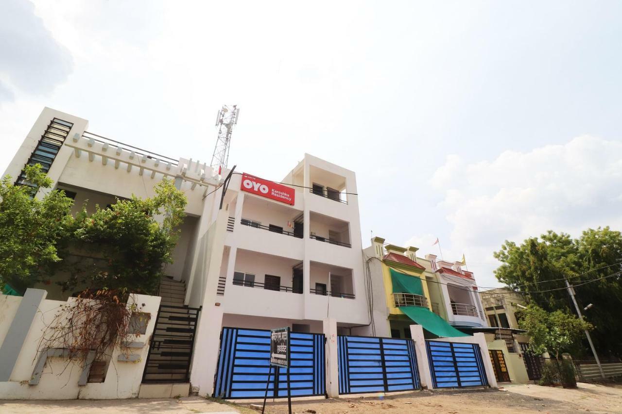 Oyo 39774 Hotel Kanishka Residency Jabalpur Exteriör bild