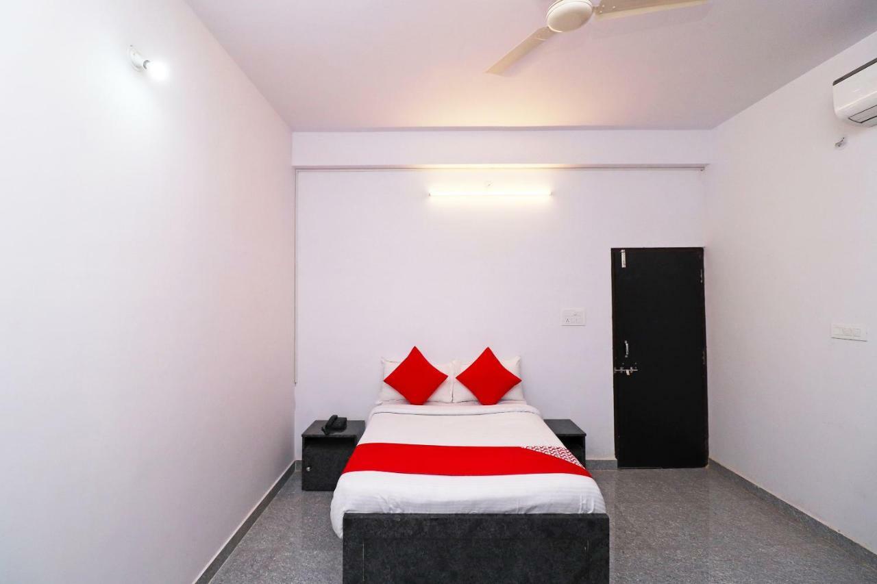 Oyo 39774 Hotel Kanishka Residency Jabalpur Exteriör bild